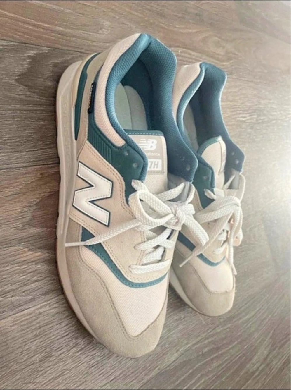 New Balance 997H Gray & Blue Sneakers